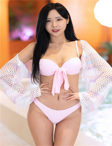 伸进同桌奶罩里摸她胸作文-爱之咬痕