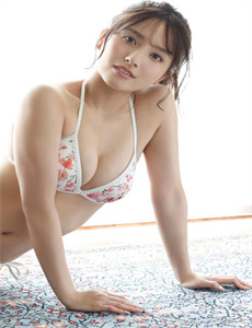 美胸佳人
